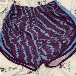 Nike workout shorts EUC